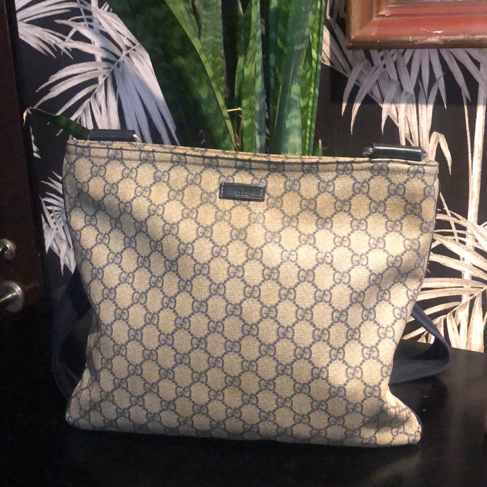 Authentic Gucci Crossbody